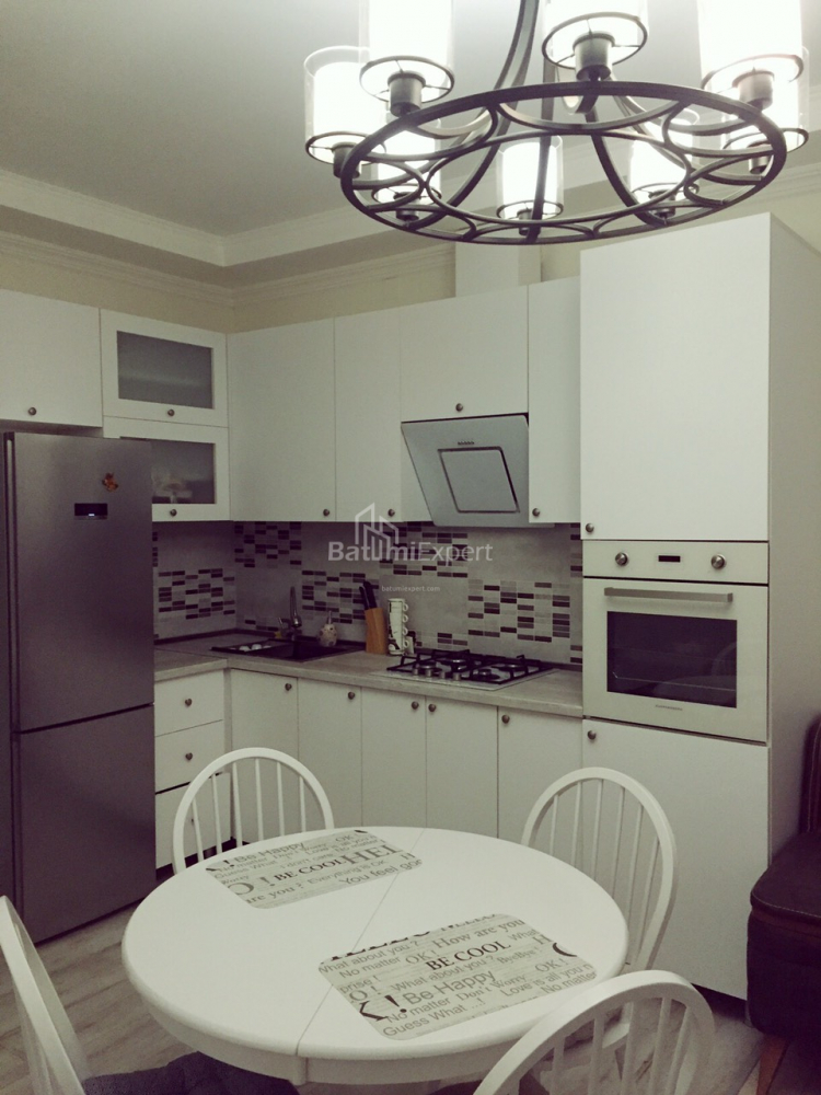 Квартира 78 м² - Царя Парнаваза, Батумі, Грузія