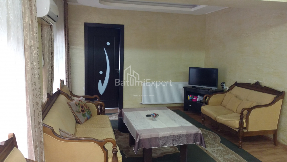 Квартира 106 м² - Зураба Горгiладзе, Батумі, Грузія