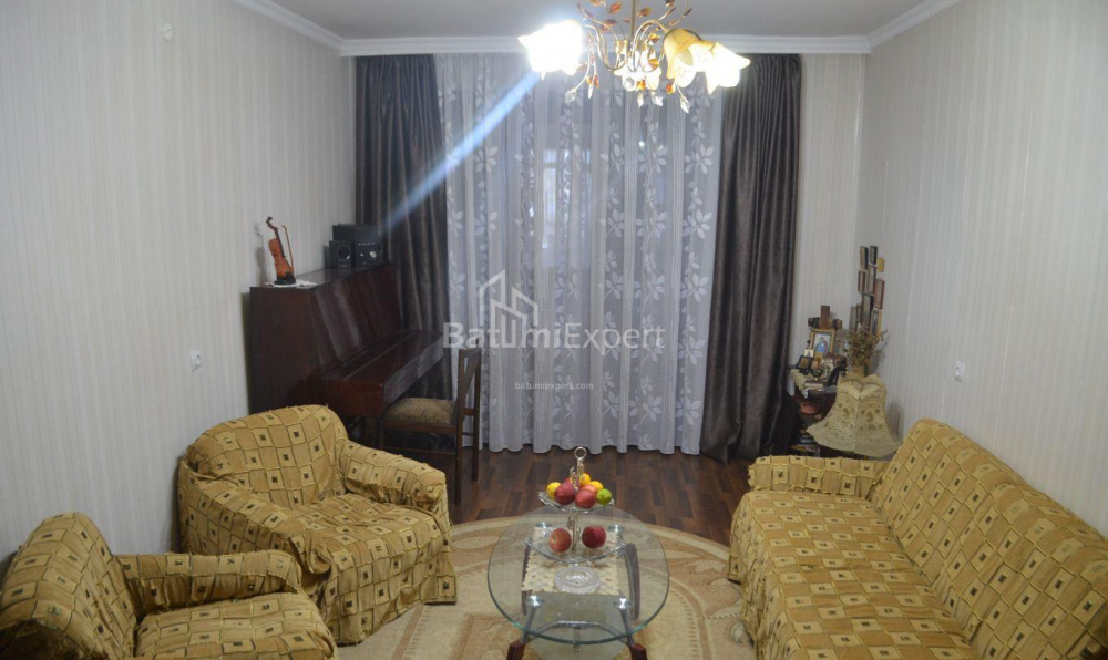 Квартира 100 м² - Зураба Горгiладзе, Батумі, Грузія