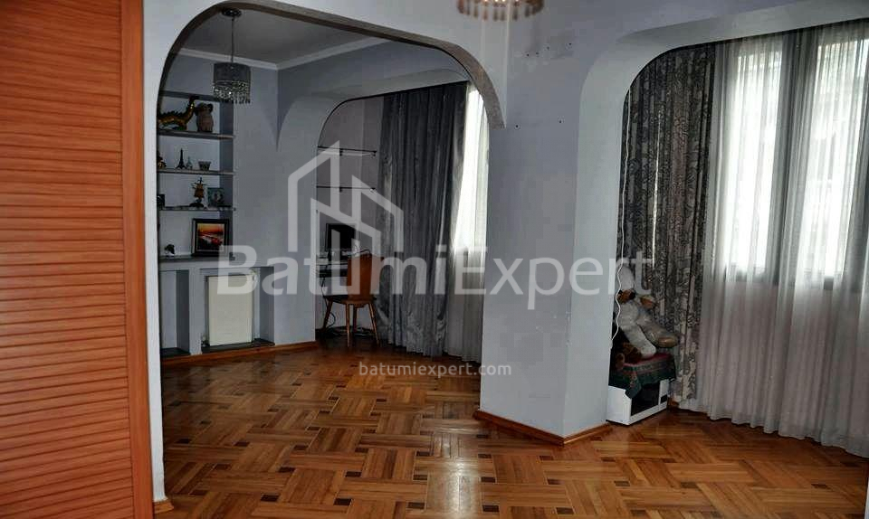 Квартира 116 м² - Юр'ївська, Батумі, Грузія