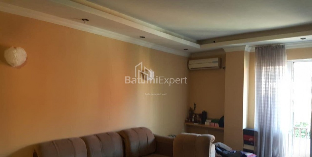 Квартира 71 м² - Зураба Горгiладзе, Батумі, Грузія