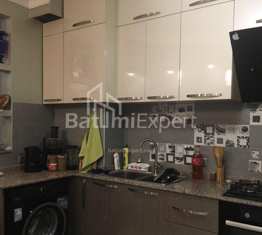 Квартира 90 м² - Зураба Горгiладзе, Батумі, Грузія