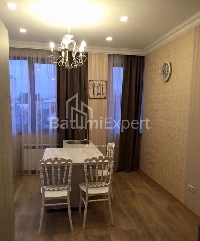 Квартира 50 м² - Вахтанга Горгасалі, Батумі, Грузія