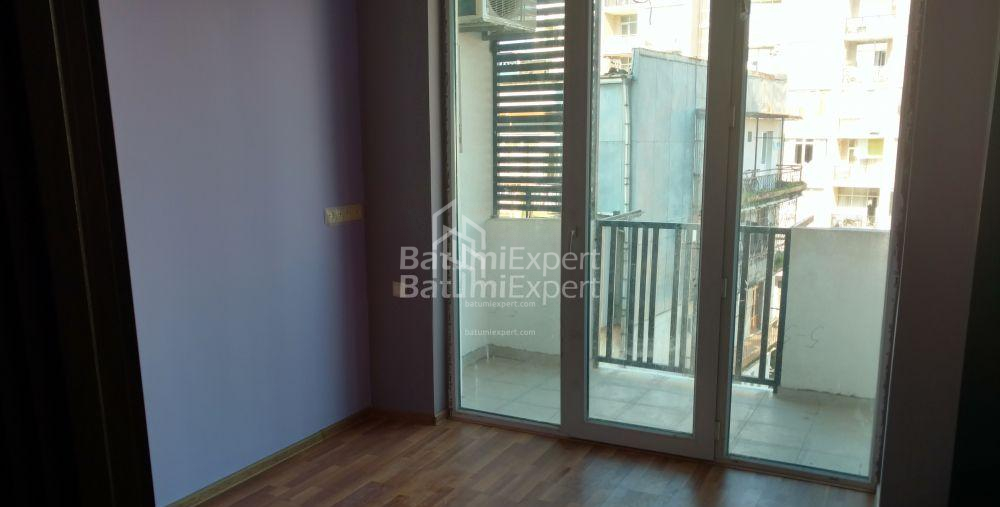 Квартира 35 м² - Вахтанга Горгасалі, Батумі, Грузія