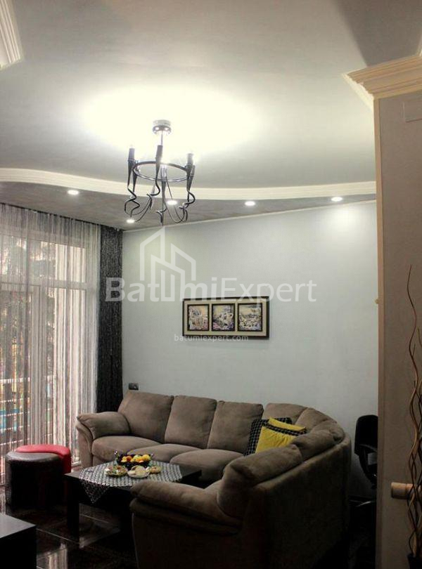 Квартира 75 м² - Вахтанга Горгасалі, Батумі, Грузія
