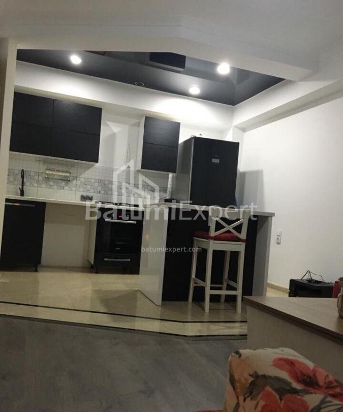 Квартира 80 м² - Царя Парнаваза, Батумі, Грузія