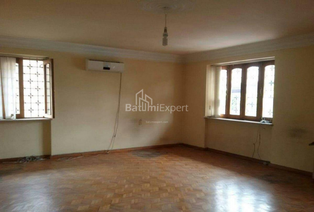 Квартира 92 м² - 26 травня, Батумі, Грузія