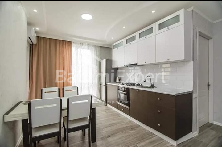 Квартира 71 м² - Давида Агмашенебелі, Батумі, Грузія