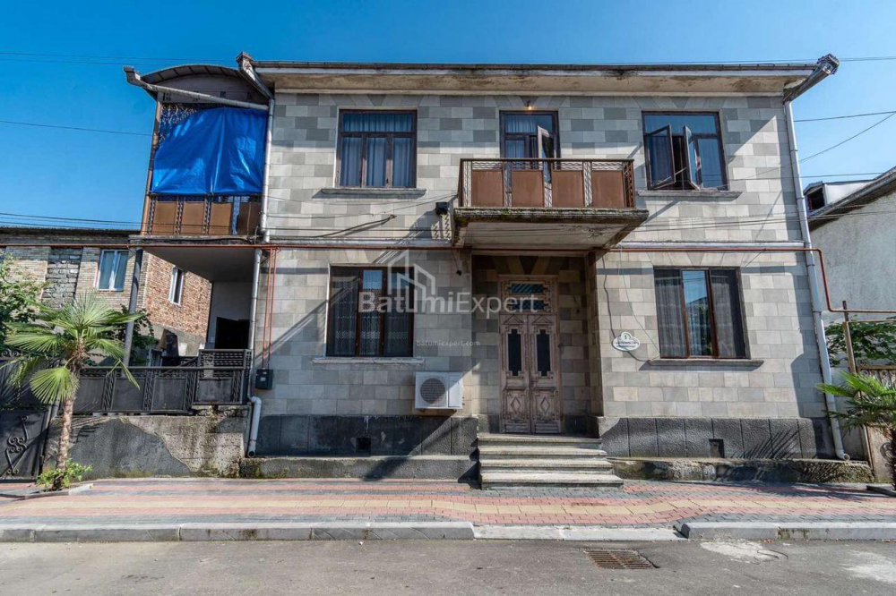 Приватний будинок 120 м² - Кайхосро Чолокашвілі, Батумі, Грузія