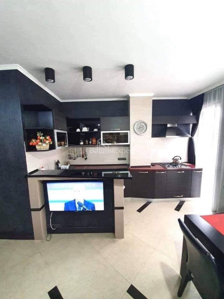 Квартира 100 м² - Зураба Горгiладзе, Батумі, Грузія