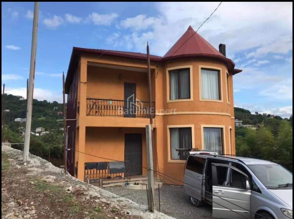 Приватний будинок 180 м² - Фрiдiона Халвашi, Батумі, Грузія