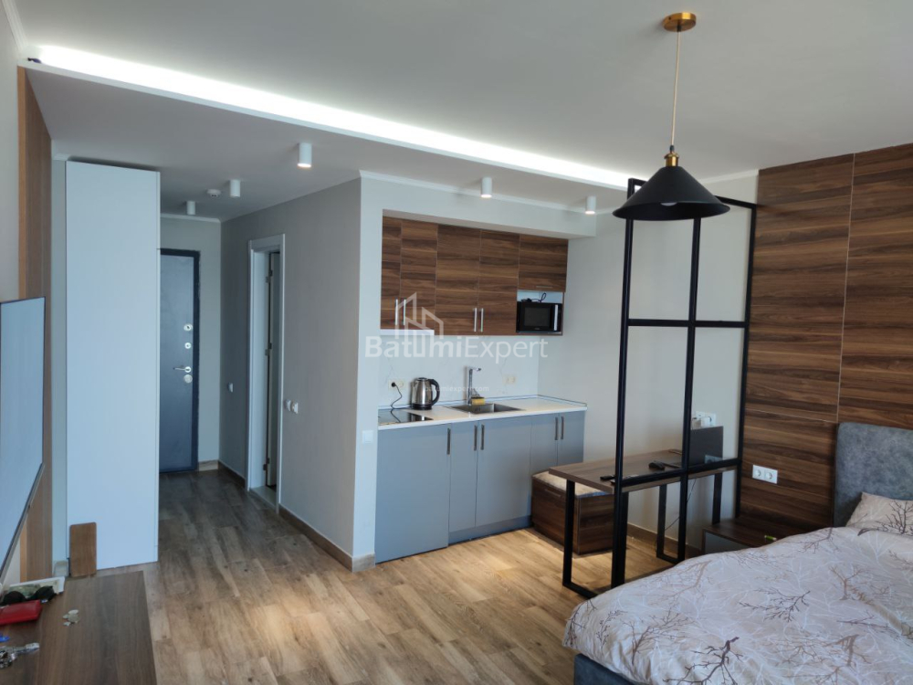 Квартира 34.4 м² - Леха і Марії Качинських, Батумі, Грузія