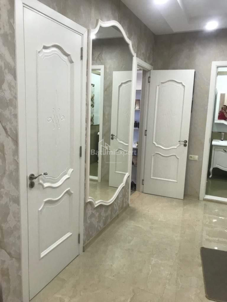 Квартира 70 м² - Іллі Чавчавадзе, Батумі, Грузія