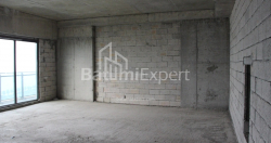 Квартира 2-комн 75.9 м² - Леха і Марії Качинських, Батумі