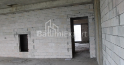 Квартира 76.07 м² - Леха і Марії Качинських, Батумі, Грузія