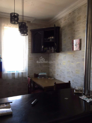 Квартира 4-комн 80 м² - Oлександра Пушкiна, Батумі