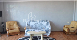 Квартира 3-комн 80 м² - Oлександра Пушкiна, Батумі