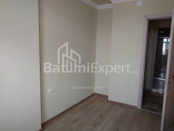 Квартира 4-комн 72 м² - Петра Мелiкiшвiлi, Батумі