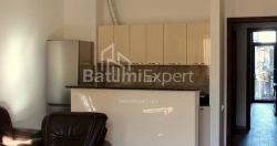 Квартира 2-комн 67 м² - Петра Мелiкiшвiлi, Батумі