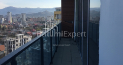 Квартира 57.65 м² - Леха і Марії Качинських, Батумі, Грузія