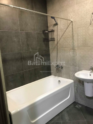 Квартира 2-комн 84 м² - Давида Агмашенеблі, Батумі