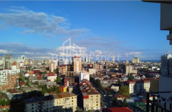 Квартира 3-комн 80 м² - Oлександра Пушкiна, Батумі