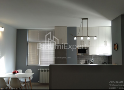 Квартира 3-комн 80 м² - Oлександра Пушкiна, Батумі