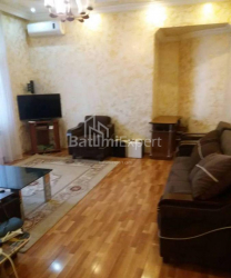 Квартира 3-комн 100 м² - Шерифа Хімшіашвілі, Батумі