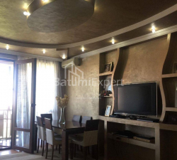 Квартира 3-комн 80 м² - Юр'ївська, Батумі
