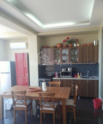 Квартира 2-комн 77 м² - Юр'ївська, Батумі