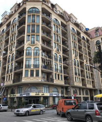 Квартира 3-комн 70 м² - Вахтанга Горгасалі, Батумі