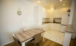 Квартира 3-комн 70 м² - Ніко Піросмані, Батумі