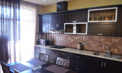 Квартира 3-комн 84 м² - Іллі Чавчавадзе, Батумі