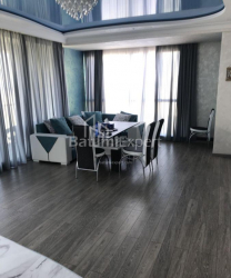 Квартира 3-комн 90 м² - Юр'ївська, Батумі