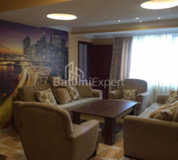 Квартира 4-комн 127 м² - Генерала Аслана Абашидзе, Батумі