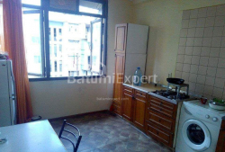 Квартира 2-комн 57 м² - Генерала Аслана Абашидзе, Батумі