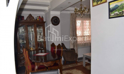 Квартира 4-комн 87 м² - Юр'ївська, Батумі