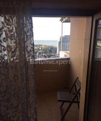 Квартира 3-комн 92 м² - Зураба Горгiладзе, Батумі