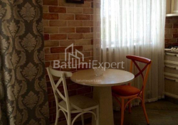Квартира 3-комн 58 м² - Зураба Горгiладзе, Батумі