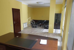 Квартира 4-комн 122 м² - Михайла Лермонтова, Батумі