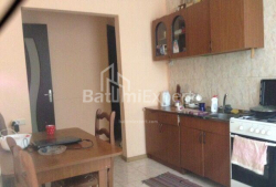 Квартира 2-комн 60 м² - Зураба Горгiладзе, Батумі