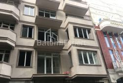 Квартира 3-комн 78 м² - Юр'ївська, Батумі