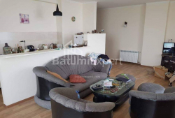 Квартира 3-комн 92 м² - Юр'ївська, Батумі