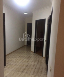 Квартира 3-комн 50 м² - Ангiса, Батумі