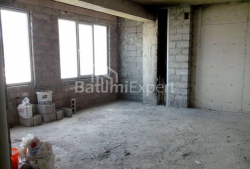 Квартира 3-комн 63 м² - Михайла Лермонтова, Батумі