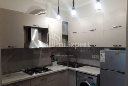 Квартира 3-комн 53 м² - Вахтанга Горгасалі, Батумі