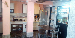 Квартира 3-комн 100 м² - Зураба Горгiладзе, Батумі