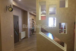 Квартира 3-комн 122 м² - Зураба Горгiладзе, Батумі