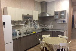 Квартира 3-комн 122 м² - Зураба Горгiладзе, Батумі