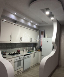 Квартира 4-комн 113 м² - Юр'ївська, Батумі
